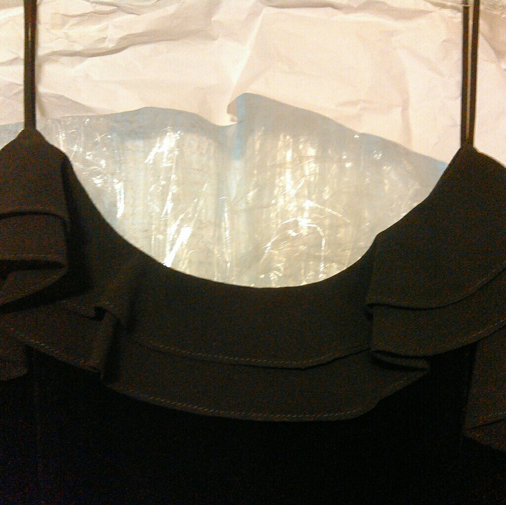 Black formal dress - Picture 2 of 5